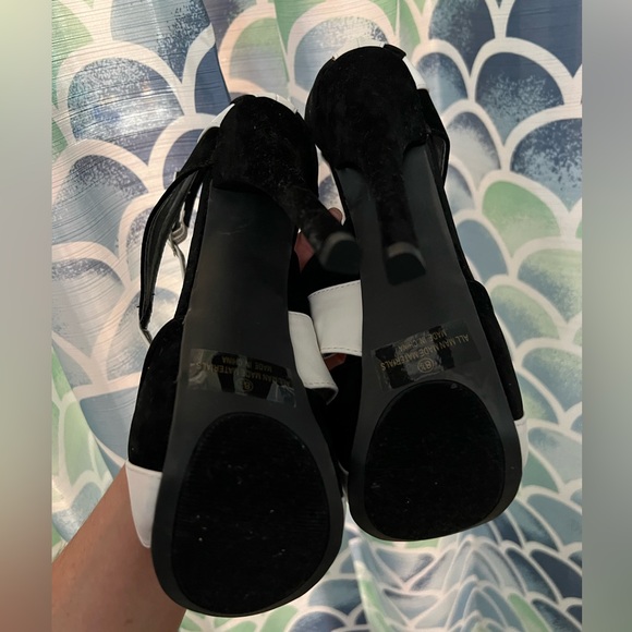 Brand New Liliana Platforms size 8 1/2 - Picture 3 of 3